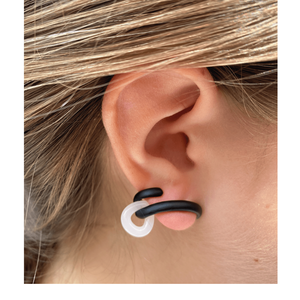 Jump earring