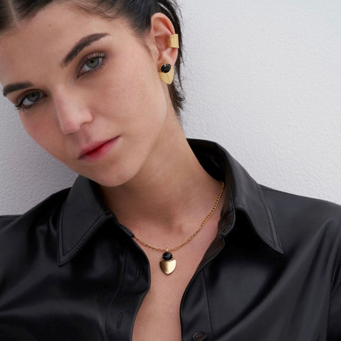 Itzia Ear Cuff