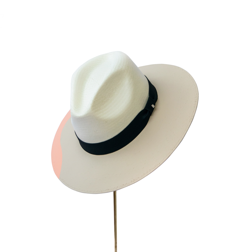 HAT XEIPS ARENA / ANANDA COLLECTION